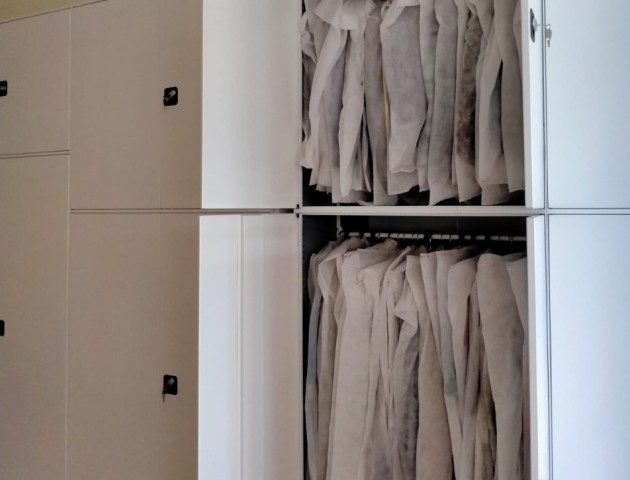 Металлические шкафы для одежды